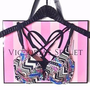 Victoria’s Secret • Very Sexy Padded Bra Size 32D